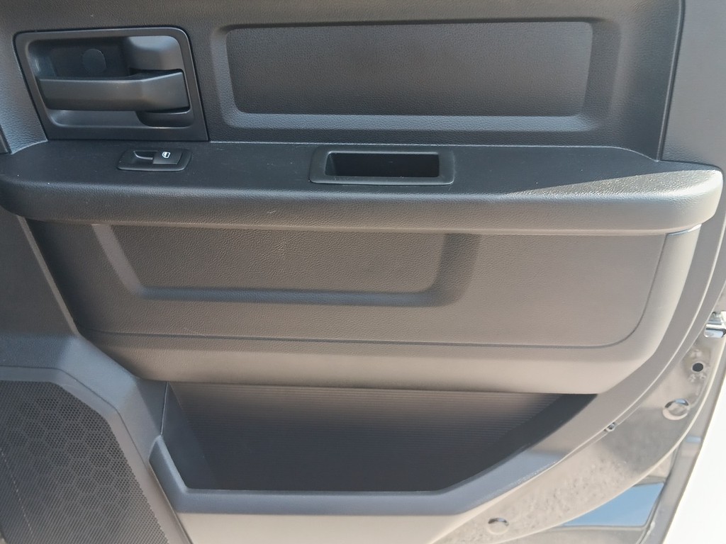 Ram 1500 Vehicle Full-screen Gallery Image 13