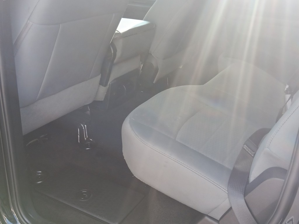Ram 1500 Vehicle Full-screen Gallery Image 16