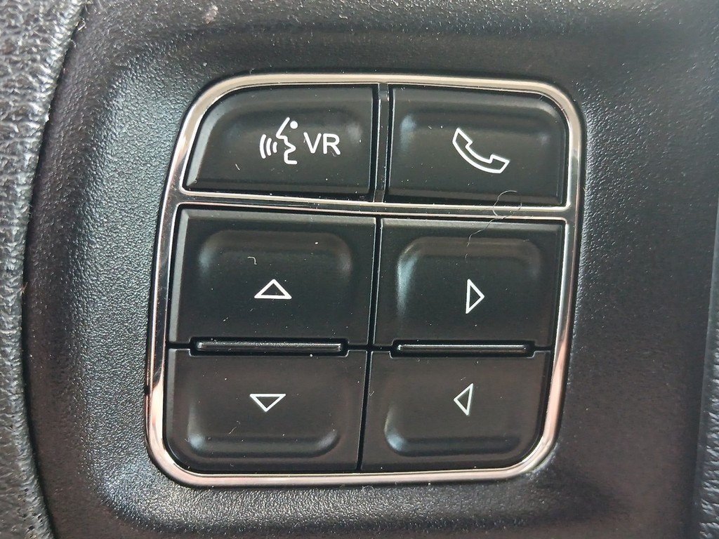 Ram 1500 Vehicle Full-screen Gallery Image 24