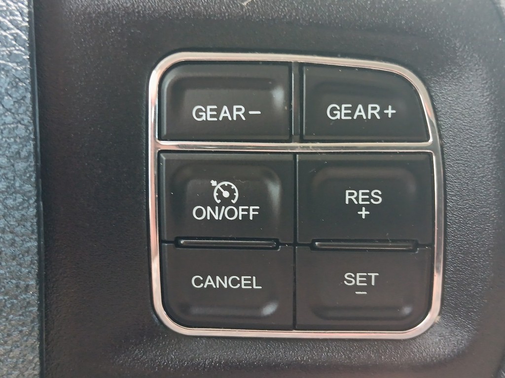 Ram 1500 Vehicle Full-screen Gallery Image 25