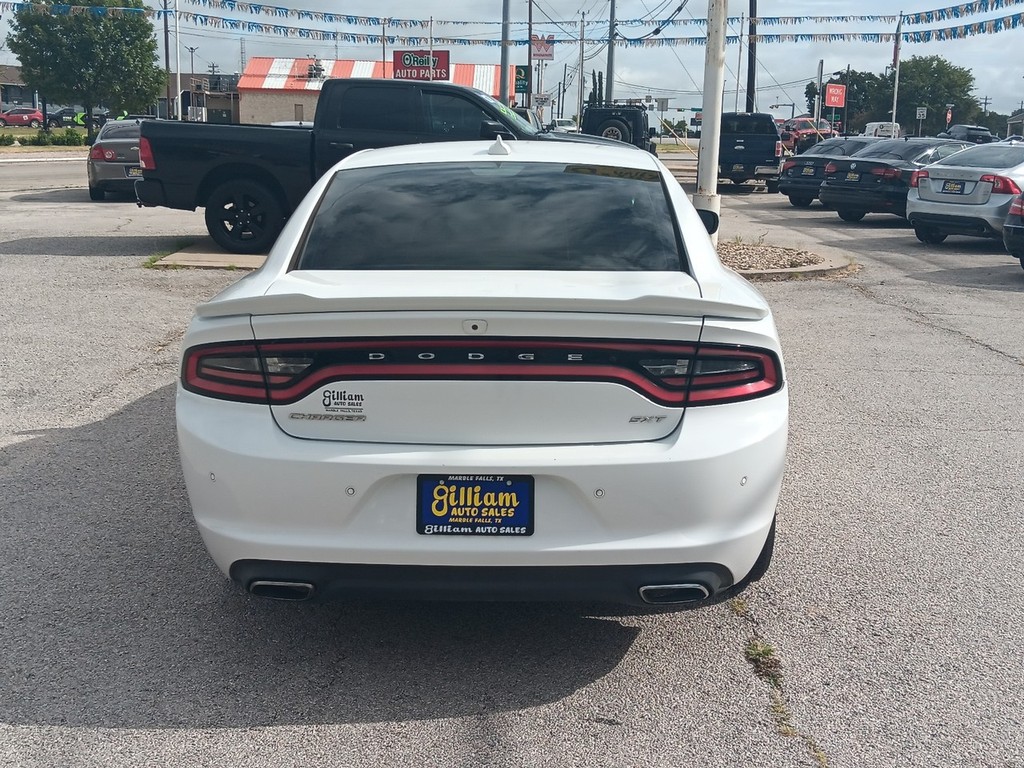 Dodge Charger Vehicle Full-screen Gallery Image 04