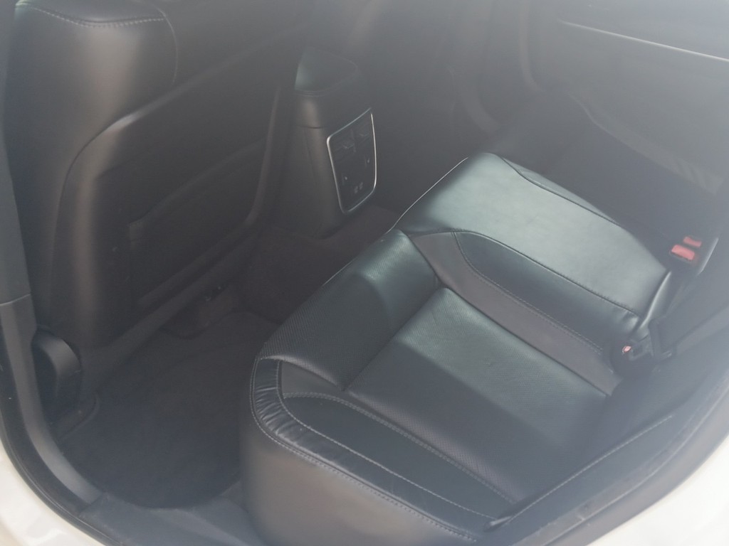 Dodge Charger Vehicle Full-screen Gallery Image 14