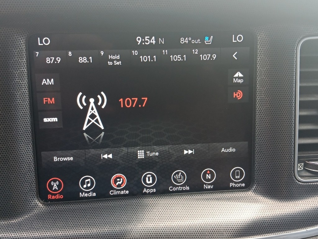 Dodge Charger Vehicle Full-screen Gallery Image 18