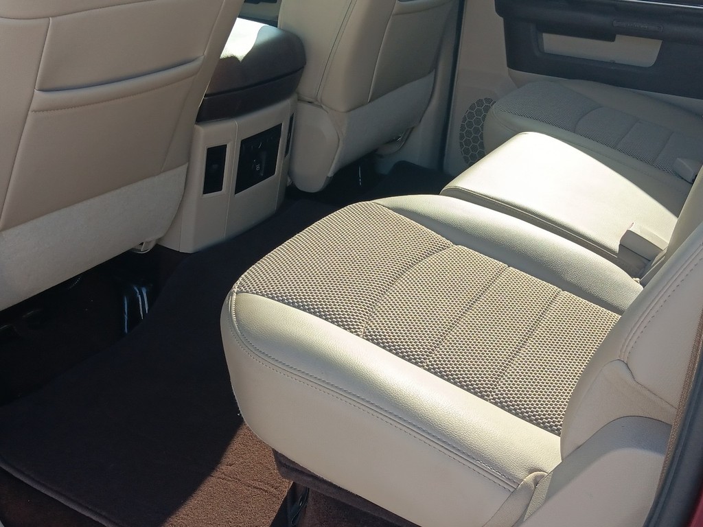 Ram 1500 Vehicle Full-screen Gallery Image 14