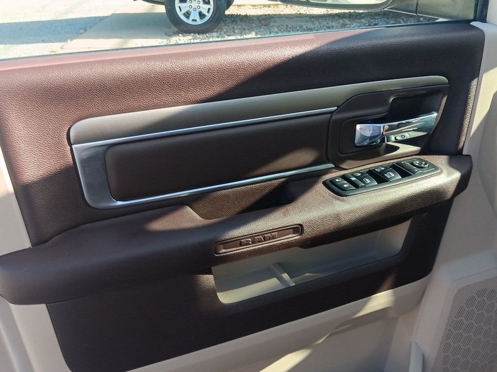 Ram 1500 Vehicle Full-screen Gallery Image 15