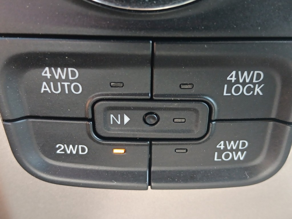 Ram 1500 Vehicle Full-screen Gallery Image 23