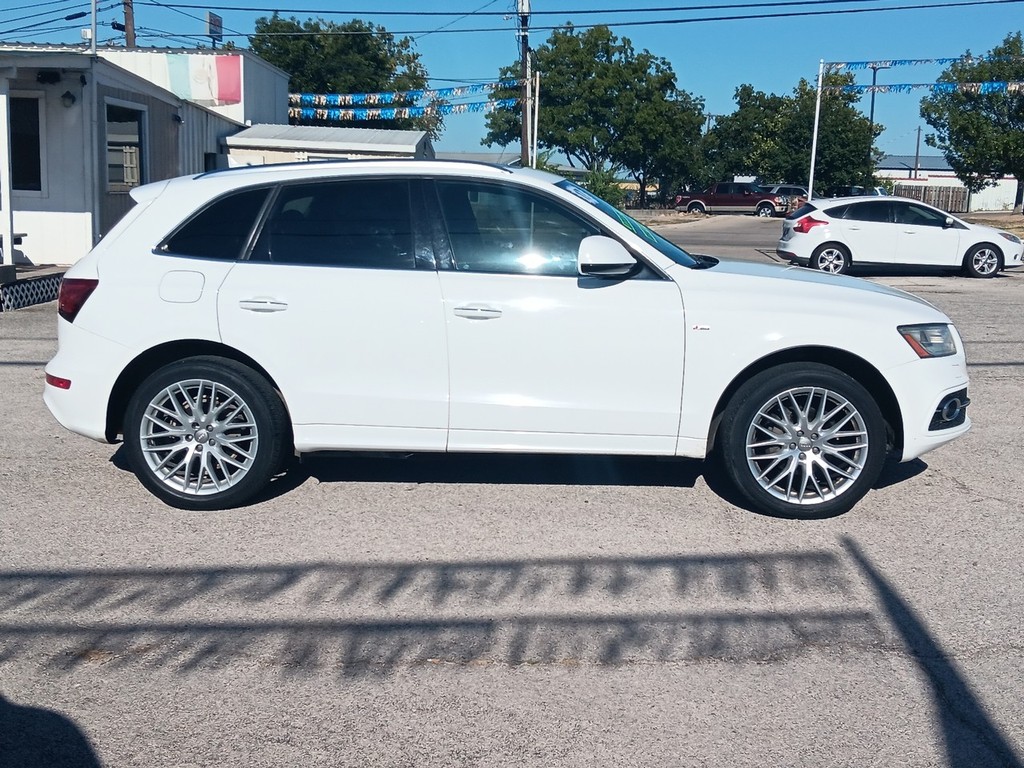 Audi Q5 Vehicle Full-screen Gallery Image 02