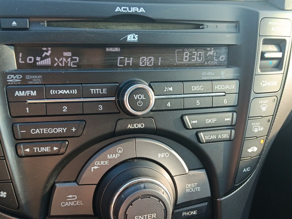 Acura TL Vehicle Full-screen Gallery Image 20
