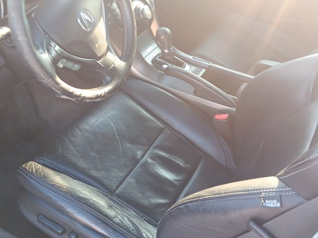 Acura TL Vehicle Full-screen Gallery Image 17