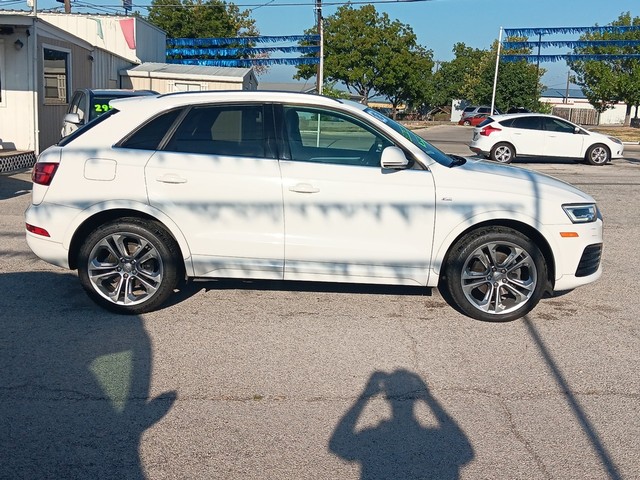 Audi Q3 Vehicle Full-screen Gallery Image 02