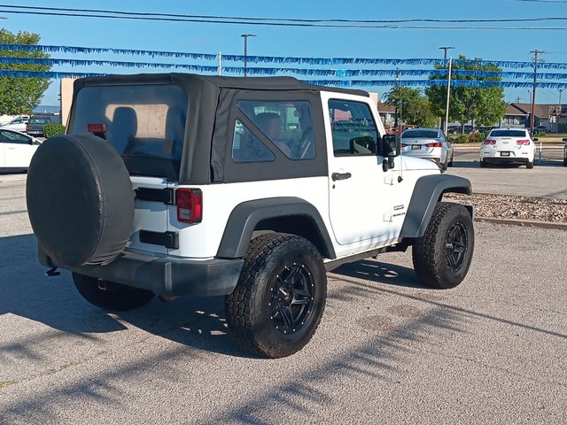 Jeep Wrangler Vehicle Full-screen Gallery Image 03