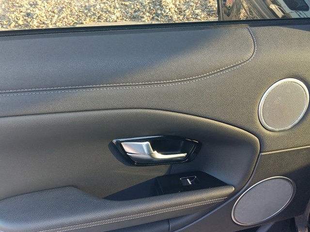Land Rover Range Rover Evoque Vehicle Full-screen Gallery Image 14