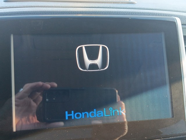 Honda Pilot Vehicle Full-screen Gallery Image 18