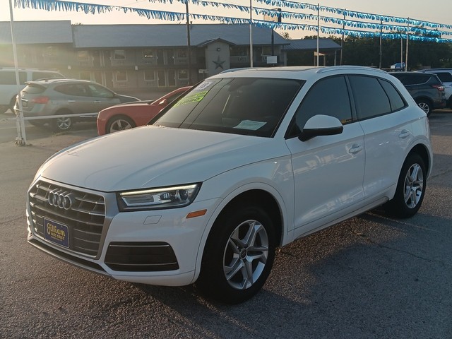 Audi Q5 Vehicle Full-screen Gallery Image 07