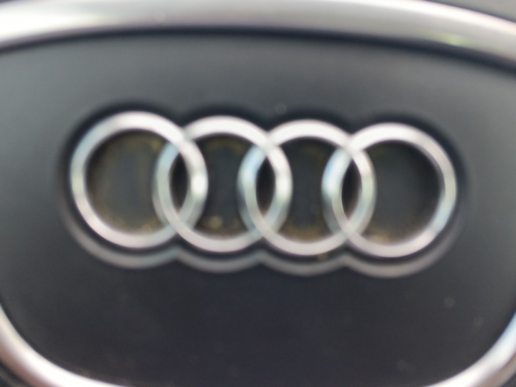 Audi Q5 Vehicle Full-screen Gallery Image 20