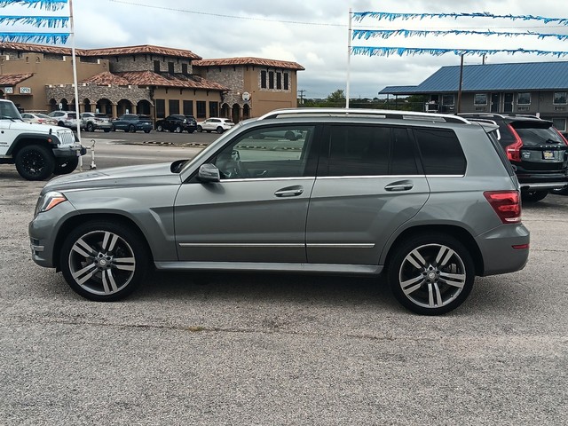 Mercedes-Benz GLK-Class Vehicle Full-screen Gallery Image 06