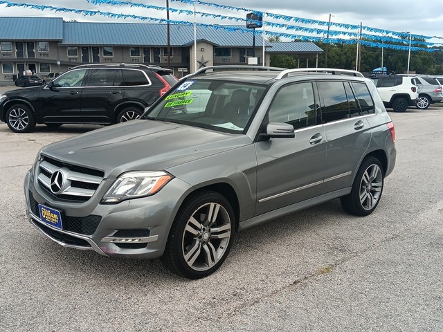 Mercedes-Benz GLK-Class Vehicle Full-screen Gallery Image 07