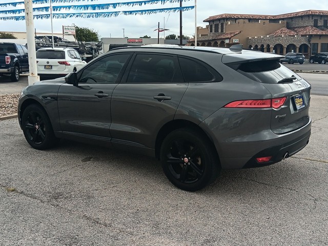 Jaguar F-Pace Vehicle Full-screen Gallery Image 05