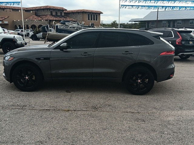Jaguar F-Pace Vehicle Full-screen Gallery Image 06