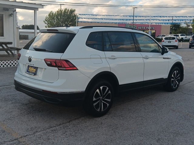 Volkswagen Tiguan Vehicle Full-screen Gallery Image 03