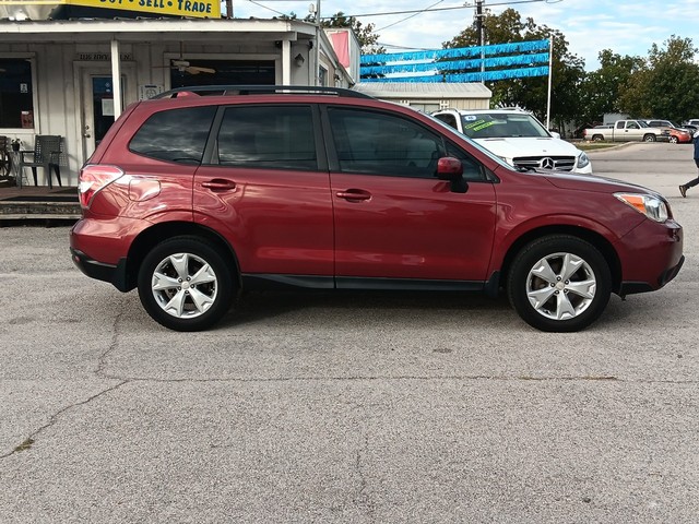 Subaru Forester Vehicle Full-screen Gallery Image 02