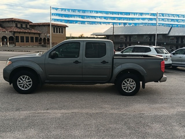 Nissan Frontier Vehicle Full-screen Gallery Image 06