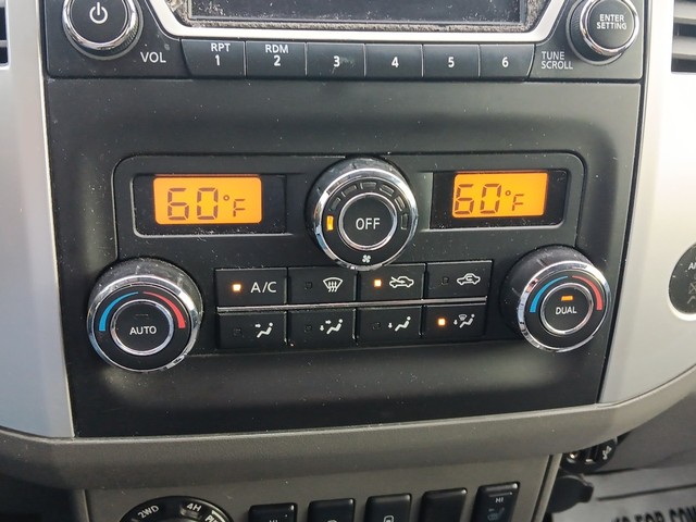 Nissan Frontier Vehicle Full-screen Gallery Image 19