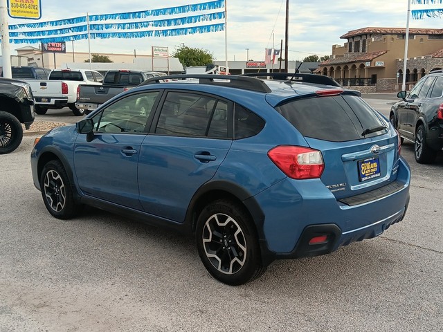 Subaru Crosstrek Vehicle Full-screen Gallery Image 05