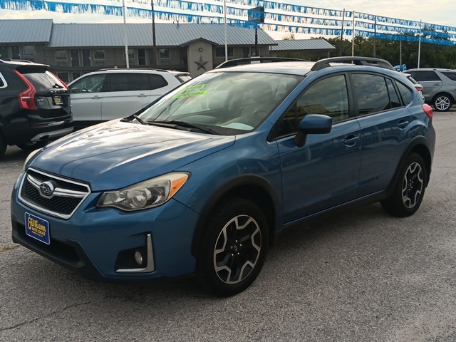 Subaru Crosstrek Vehicle Full-screen Gallery Image 07