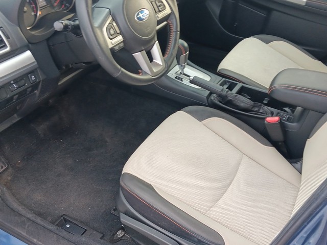 Subaru Crosstrek Vehicle Full-screen Gallery Image 16