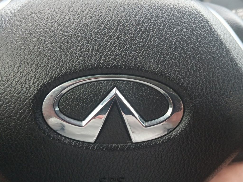 INFINITI Q50 Vehicle Full-screen Gallery Image 19