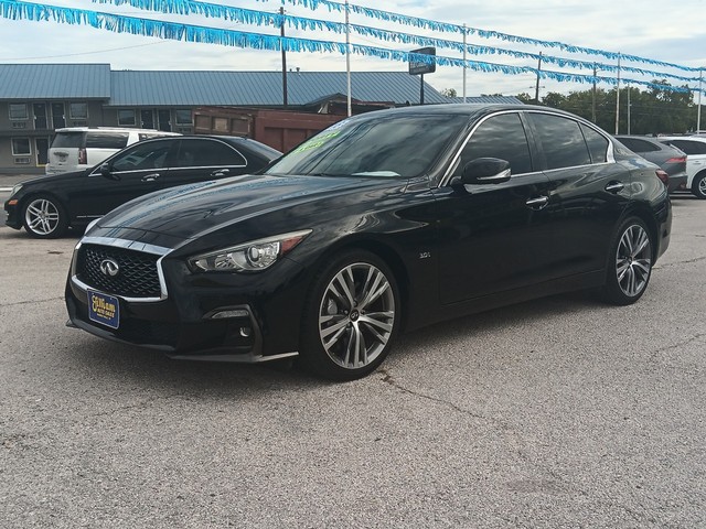 INFINITI Q50 Vehicle Full-screen Gallery Image 07