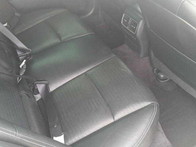 INFINITI Q50 Vehicle Full-screen Gallery Image 12