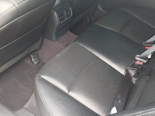 INFINITI Q50 Vehicle Full-screen Gallery Image 14