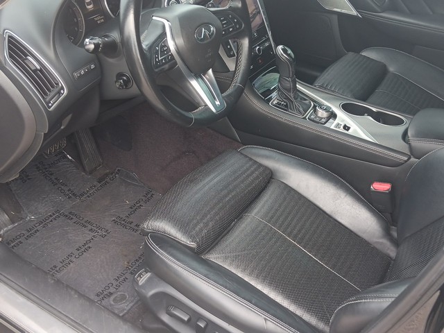 INFINITI Q50 Vehicle Full-screen Gallery Image 16