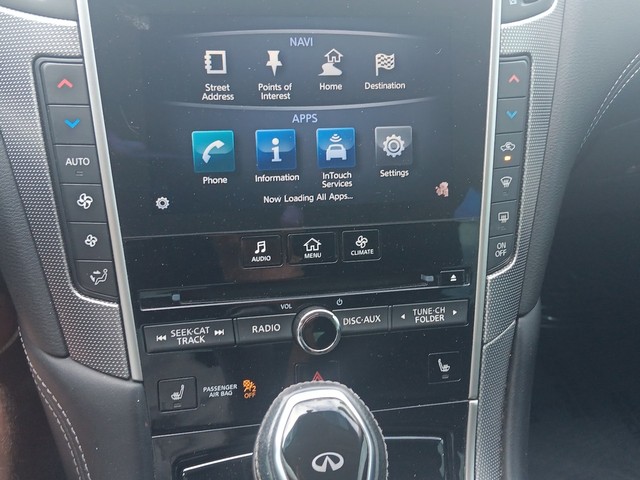 INFINITI Q50 Vehicle Full-screen Gallery Image 18