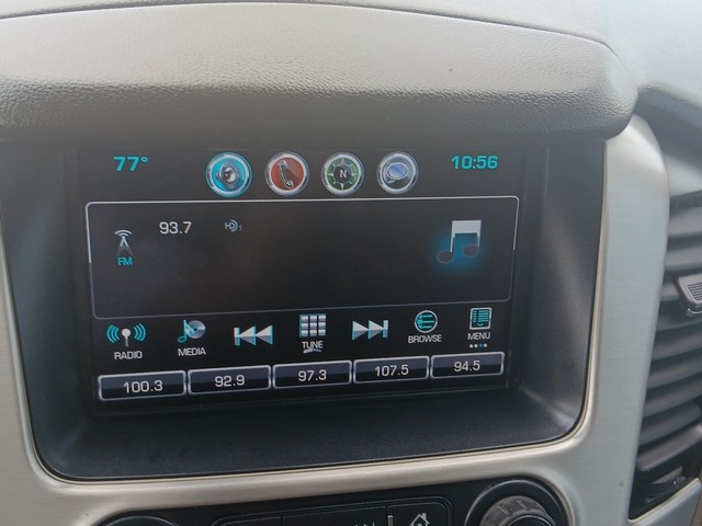 GMC Yukon Vehicle Full-screen Gallery Image 19