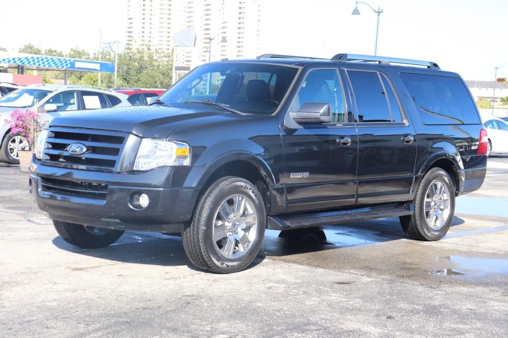 Ford Expedition EL Vehicle Image 03