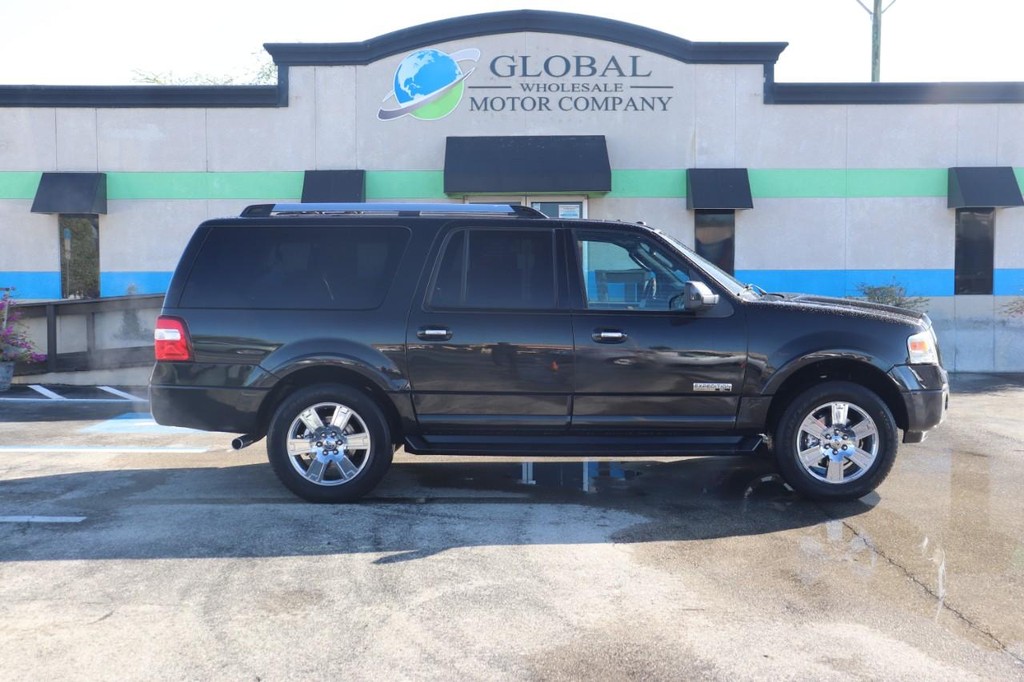 Ford Expedition EL Vehicle Image 09