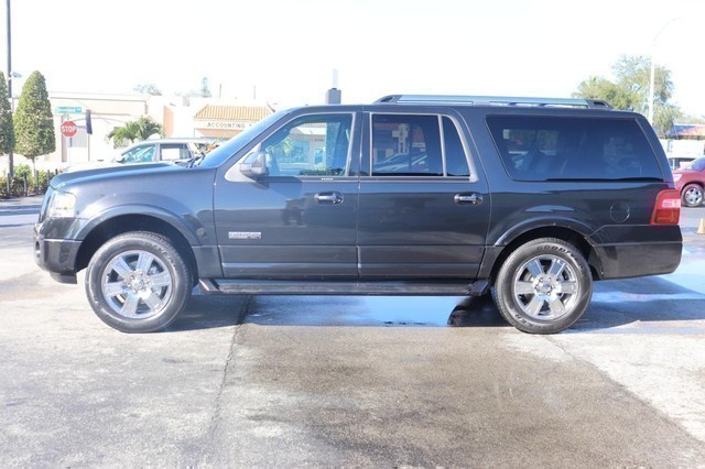 Ford Expedition EL Vehicle Image 04