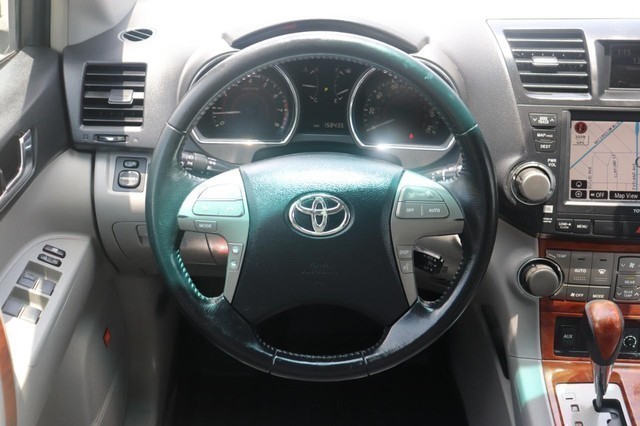 Toyota Highlander Vehicle Image 25