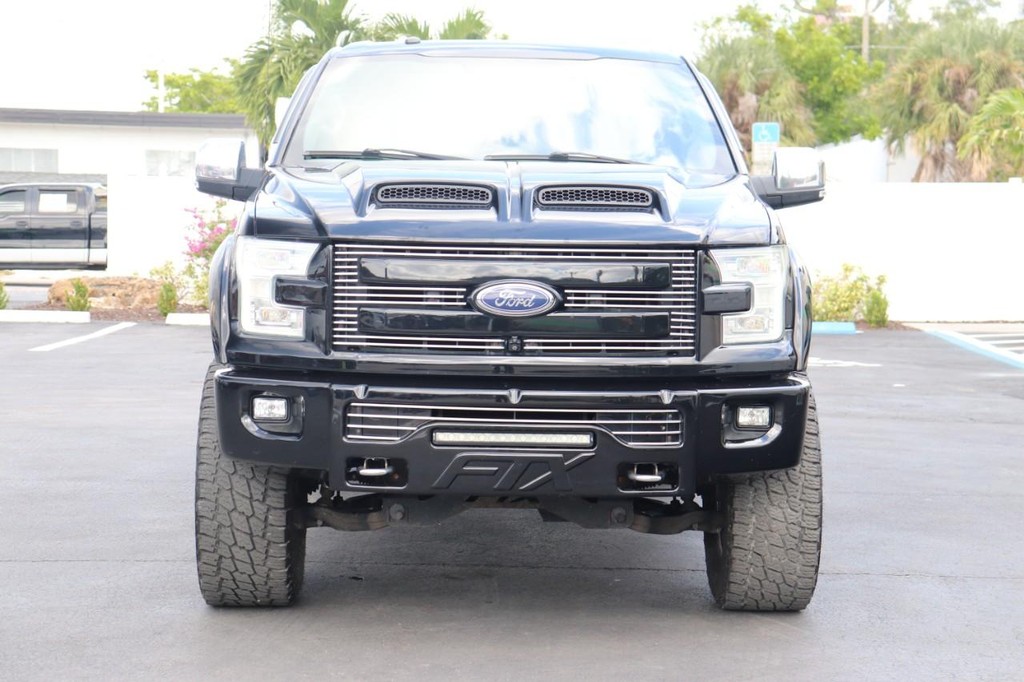 Ford F-150 Vehicle Full-screen Gallery Image 02