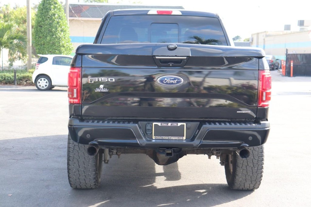 Ford F-150 Vehicle Full-screen Gallery Image 07