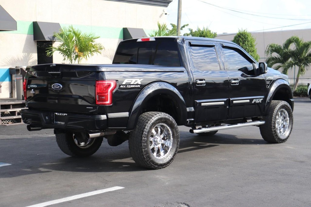 Ford F-150 Vehicle Full-screen Gallery Image 08