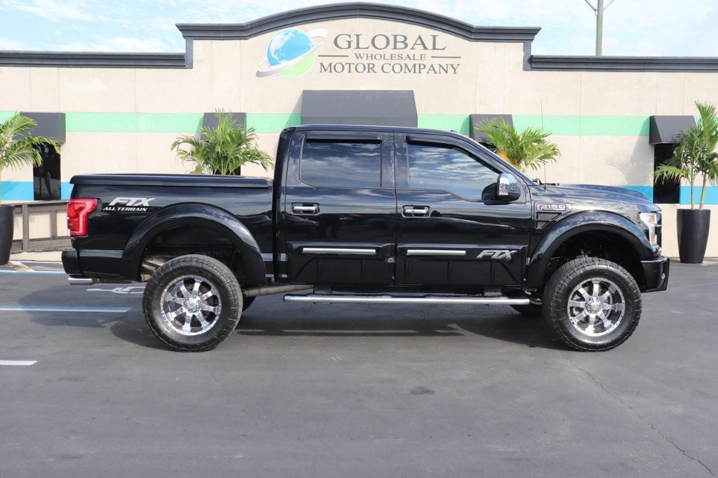 Ford F-150 Vehicle Full-screen Gallery Image 09