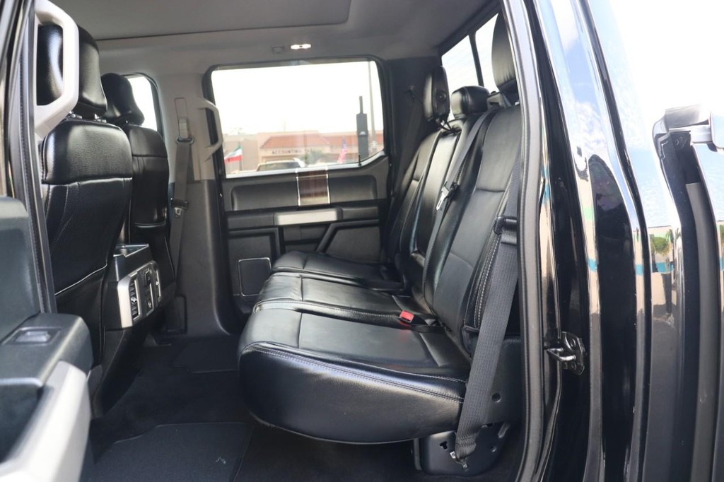 Ford F-150 Vehicle Full-screen Gallery Image 14