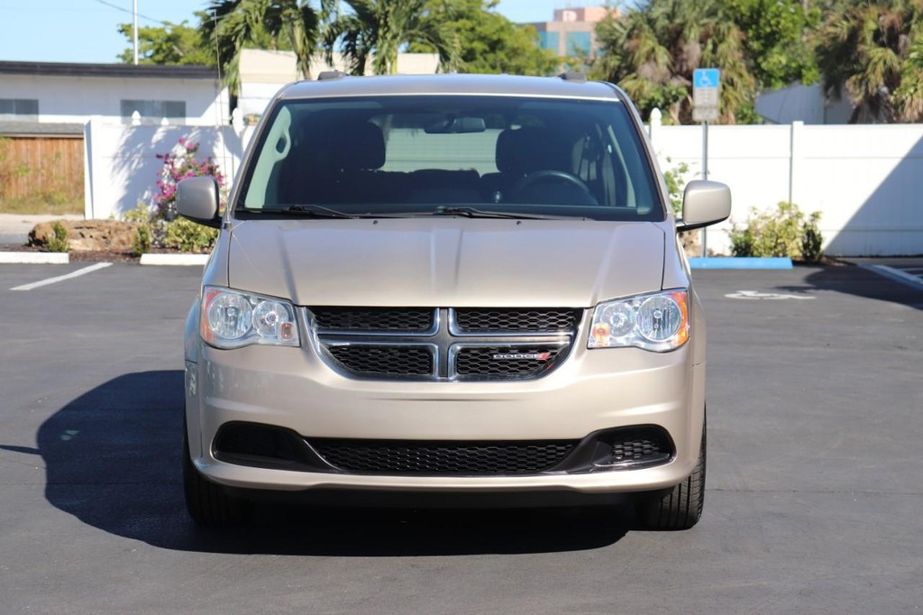 2014 Dodge Grand Caravan SXT photo