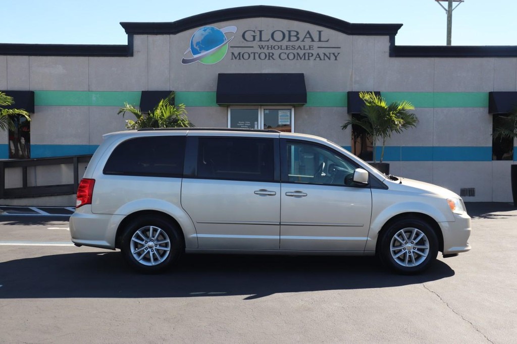 2014 Dodge Grand Caravan SXT photo