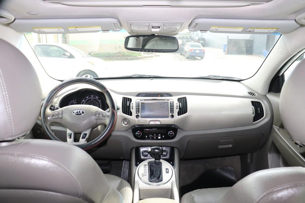 Kia Sportage Vehicle Full-screen Gallery Image 25