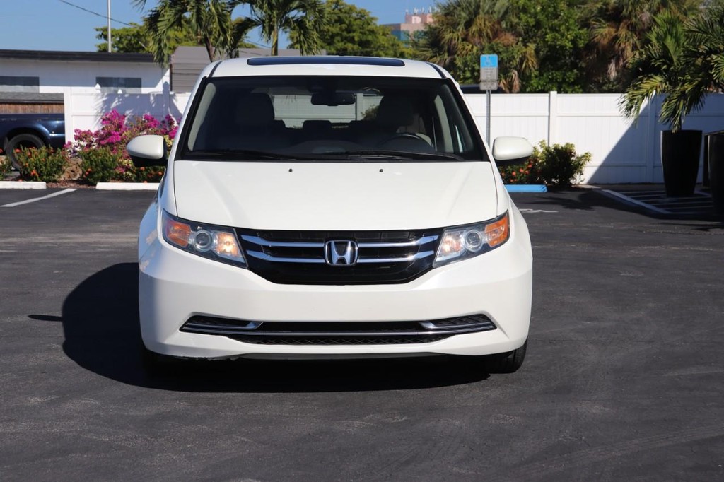 Honda Odyssey Vehicle Full-screen Gallery Image 02